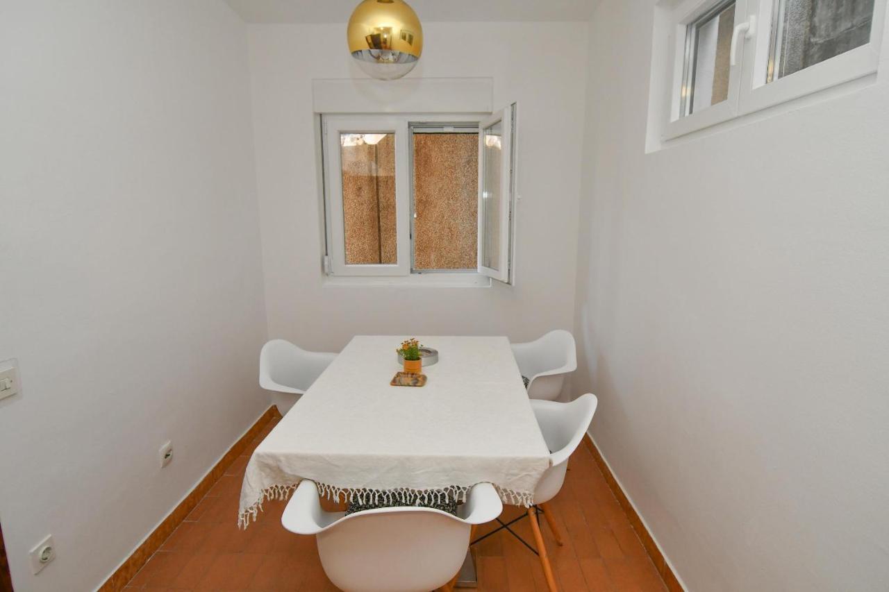 Apartmani Dora Duboka Eksteriør bilde