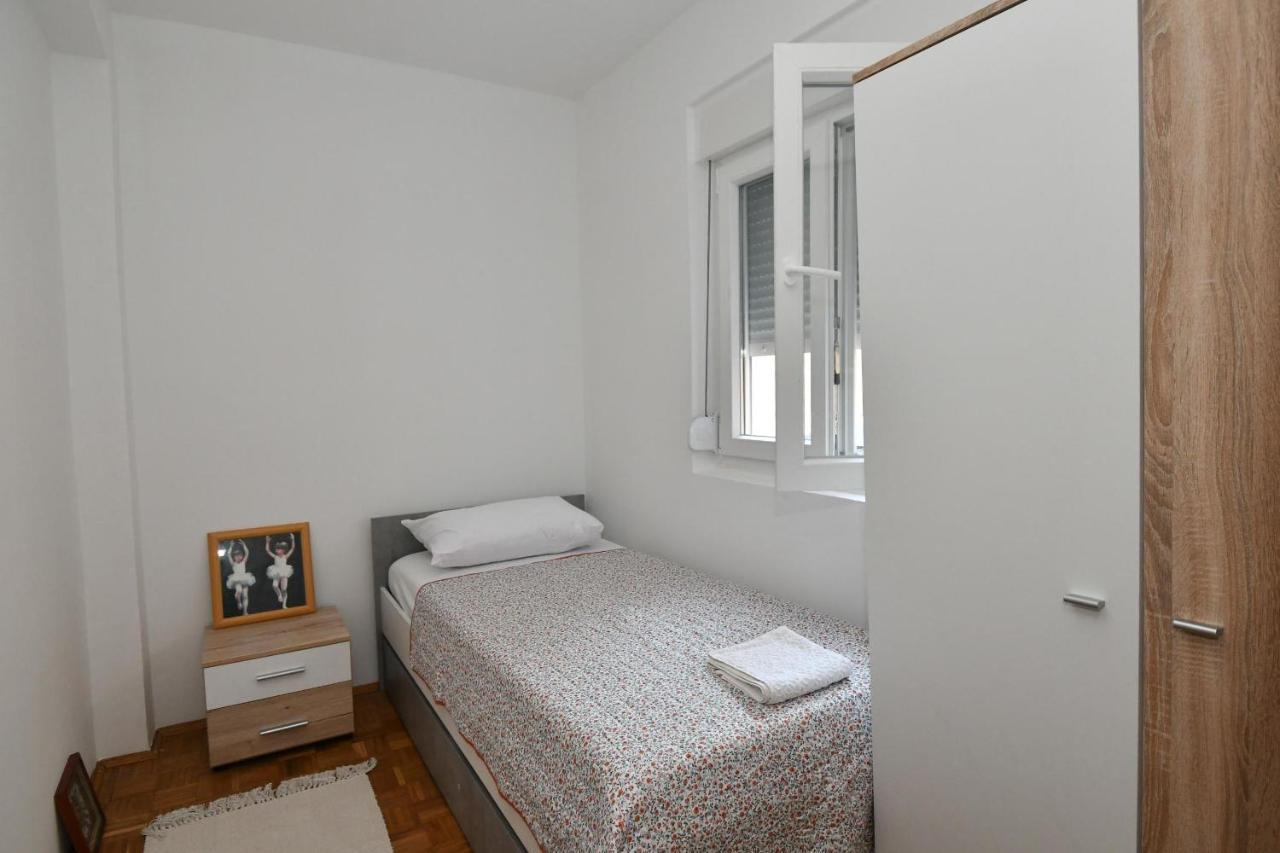 Apartmani Dora Duboka Eksteriør bilde